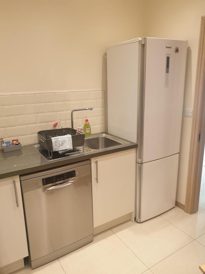 London Luxury Apartments 4 Min Walk From Ilford Station, With Free Parking Free Wifi المظهر الخارجي الصورة