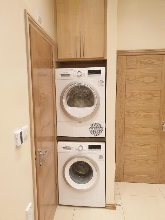 London Luxury Apartments 4 Min Walk From Ilford Station, With Free Parking Free Wifi المظهر الخارجي الصورة